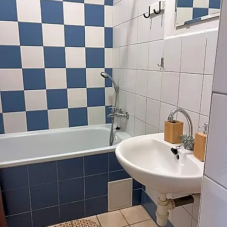 Travel Hostal