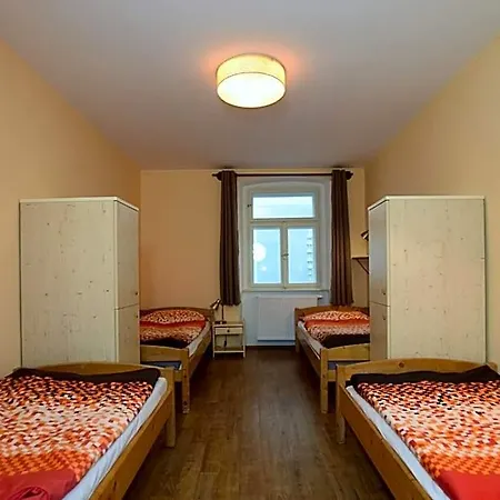 Travel Hostal
