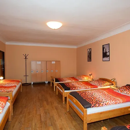 Hostel Travel